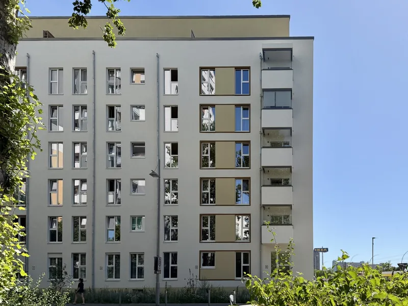 Letzte Einheit- 4-Zimmer-Erdgeschosswohnung mit zwei Bädern — photo 1